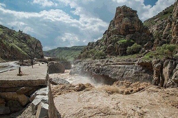 رانش یک کیلومتری زمین با عمق 30 متر در نور! رانش یک کیلومتری زمین با عمق 30 متر در نور!