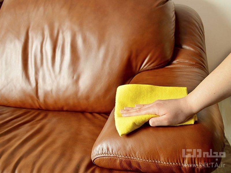 پاک کردن لکه های روی مبل پاک کردن لکه های روی مبل