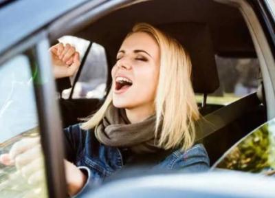 آواز خواندن موقع رانندگی، عادت جالب انگلیسی ها!